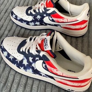 Men’s Nike sneakers